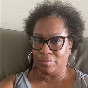 Meet your Posher, Veronica